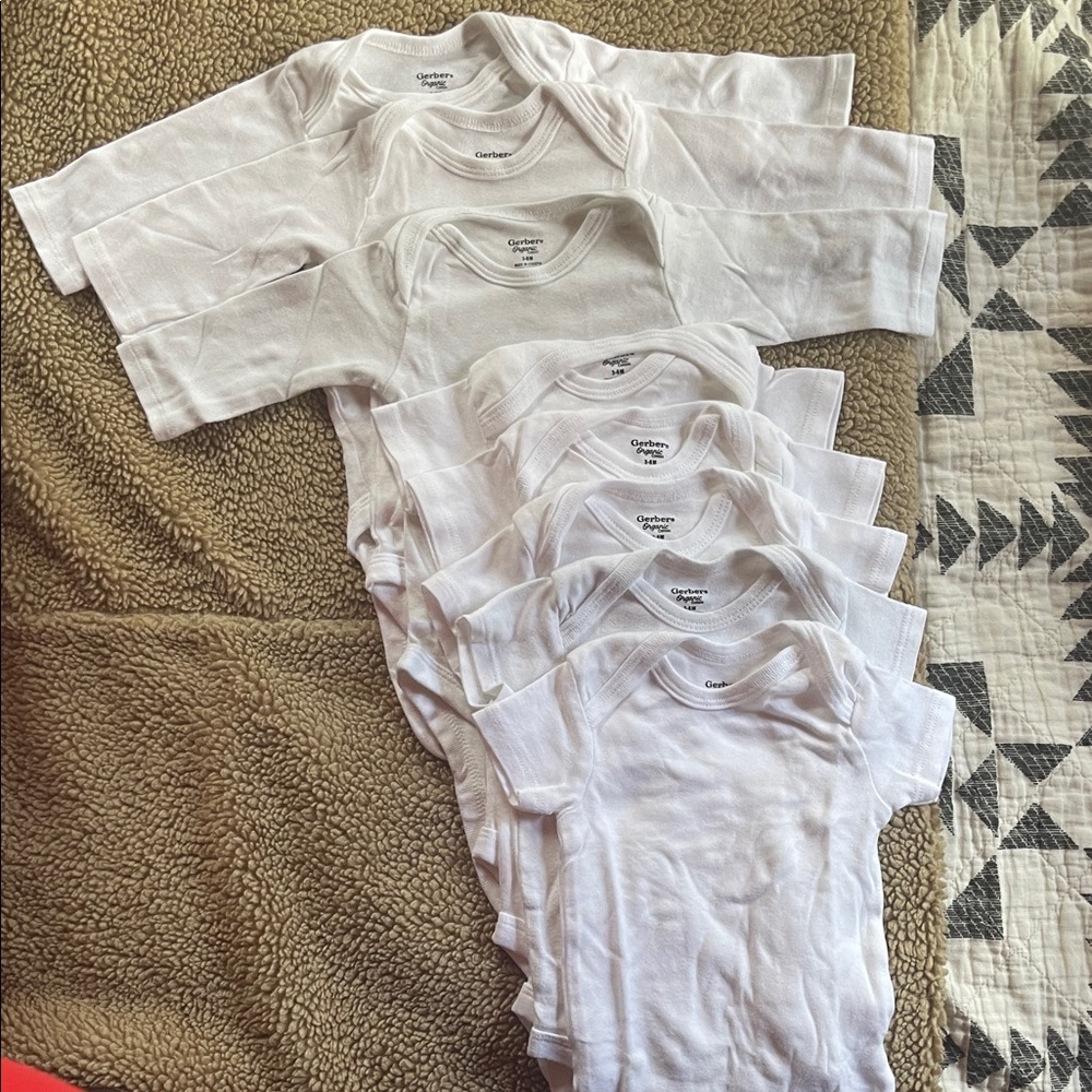 Gerber White Short Sleeve Baby Tees - Pack of 8